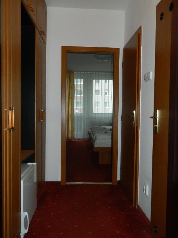 Hotel Nivy Bratislava Exterior foto